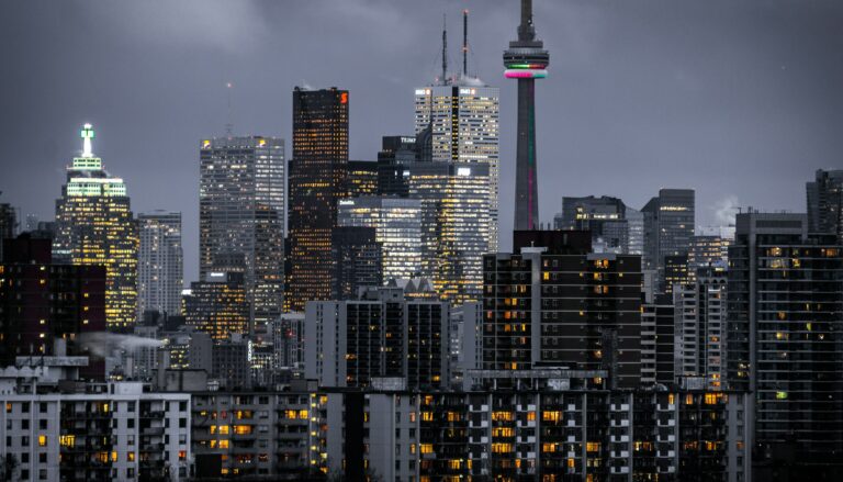 Stagflation en France : faut-il encore investir dans l&rsquo;immobilier en 2026 ?